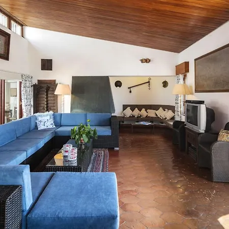 Stunning Oceanview Algarve 12 Bedrooms Quinta Beachfront Marinha
