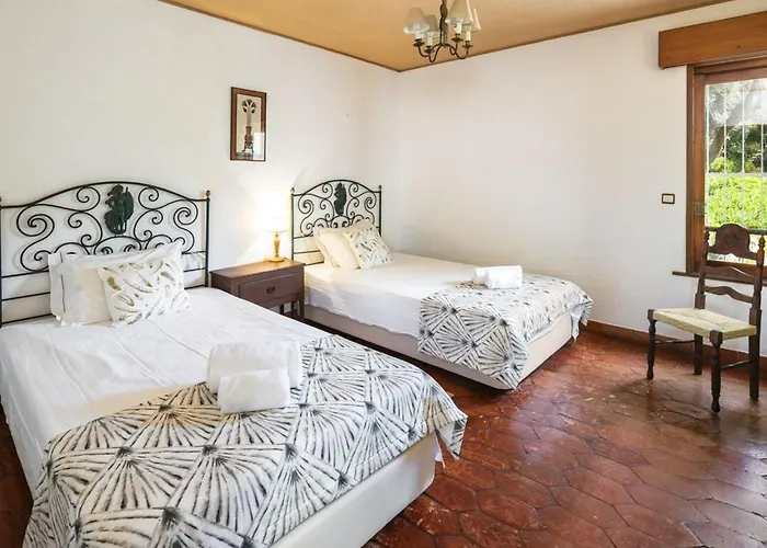 Vila Stunning Oceanview Algarve Villa 12 Bedrooms Quinta Beachfront Marinha *