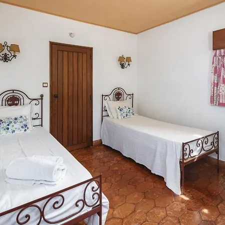 Stunning Oceanview Algarve 12 Bedrooms Quinta Beachfront Marinha Вилла *