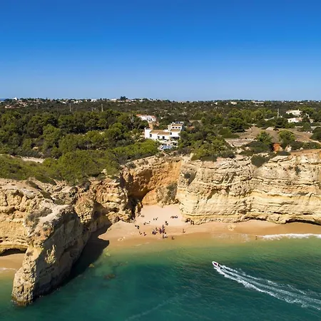 Вилла Stunning Oceanview Algarve 12 Bedrooms Quinta Beachfront Marinha