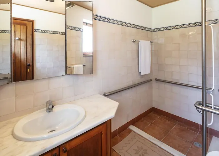 Stunning Oceanview Algarve Villa 12 Bedrooms Quinta Beachfront Marinha Villa