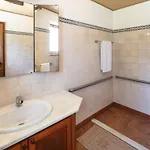 Stunning Oceanview Algarve Villa 12 Bedrooms Quinta Beachfront Marinha וילה